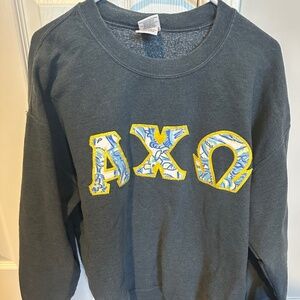 Women’s AXO letters sweatshirt size L